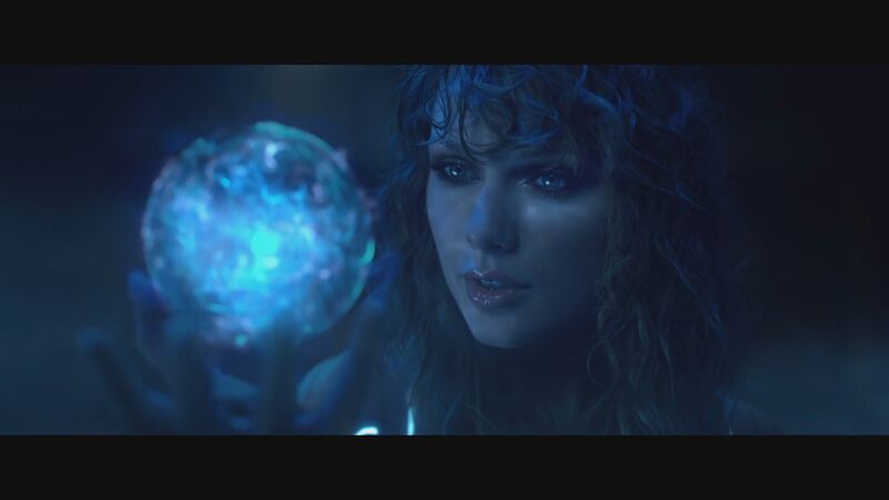 File:Taylor Swift - Ready For It 28.jpg
